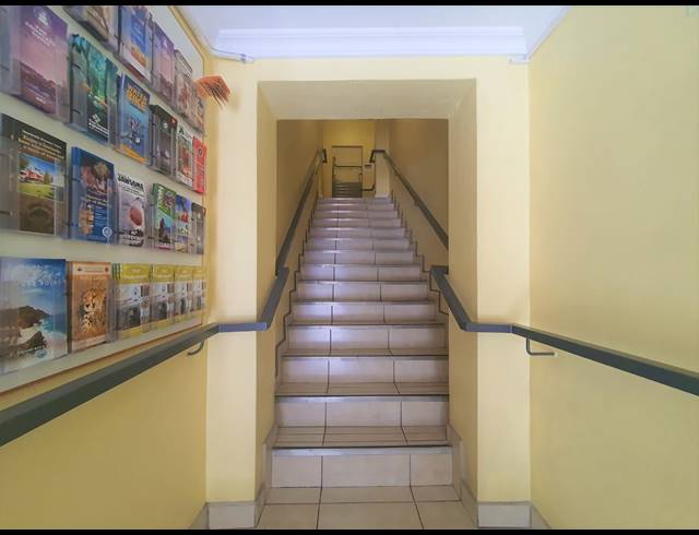 1 BEDROOM ROOM RENTED IN CAPE TOWN CITY CENTRE